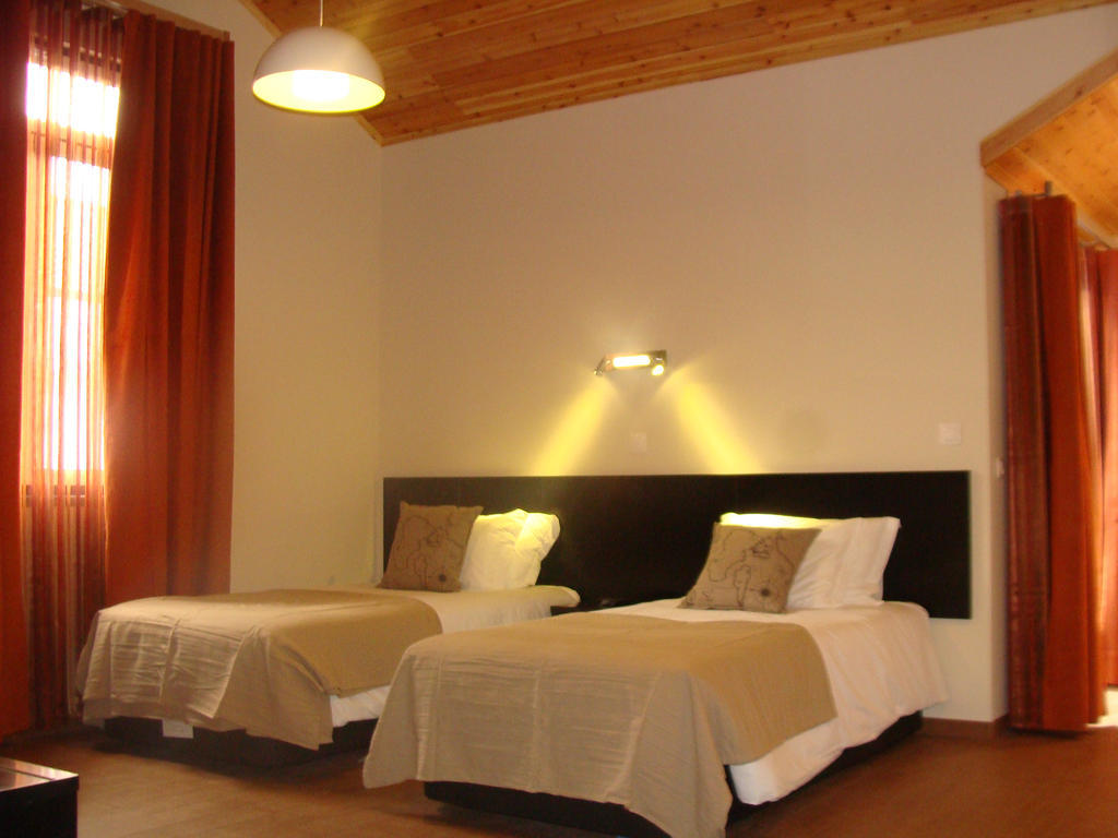 Apartamentos Kosmos Horta  Phòng bức ảnh