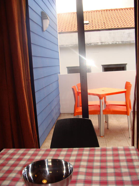 Apartamentos Kosmos Horta  Phòng bức ảnh