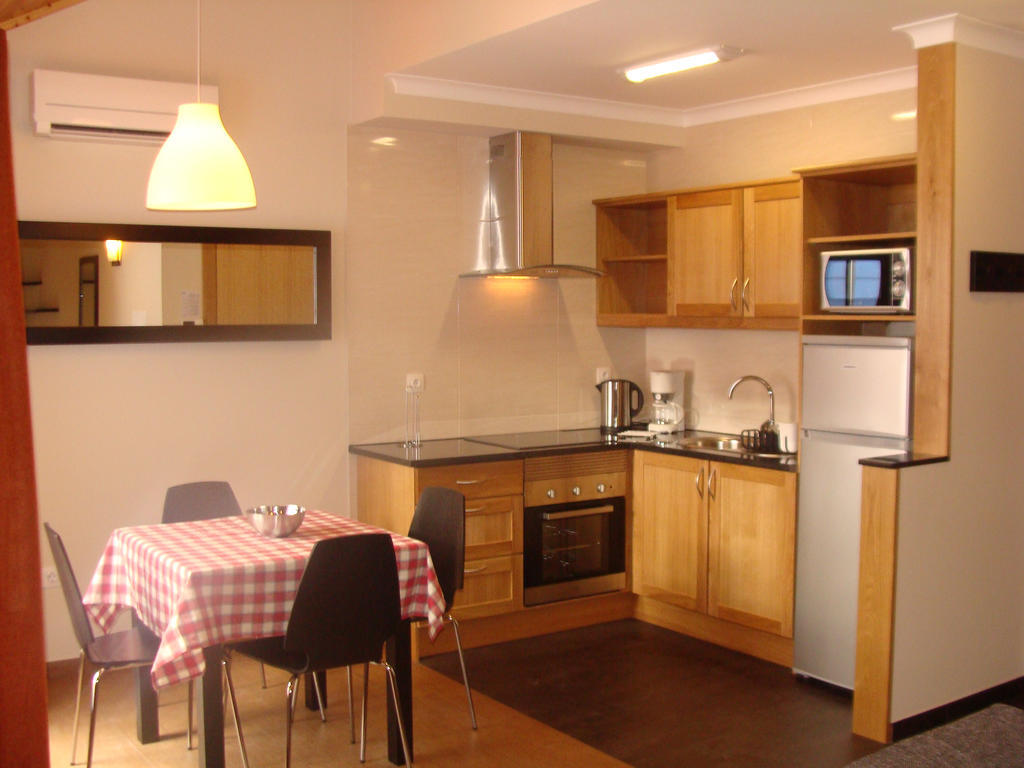 Apartamentos Kosmos Horta  Phòng bức ảnh