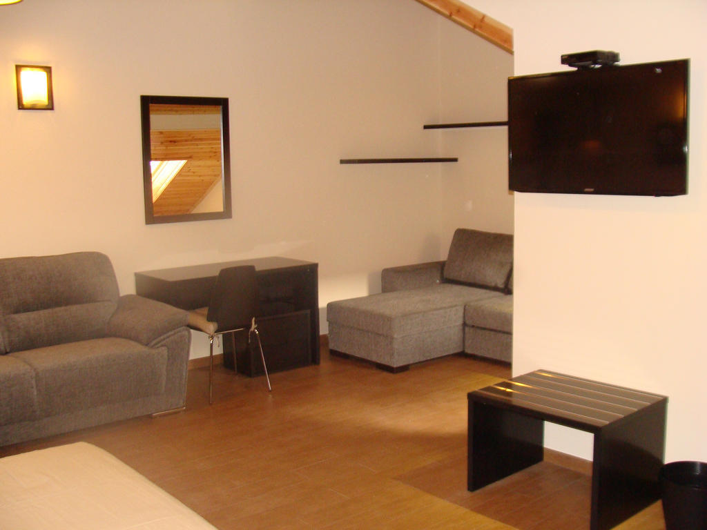 Apartamentos Kosmos Horta  Phòng bức ảnh