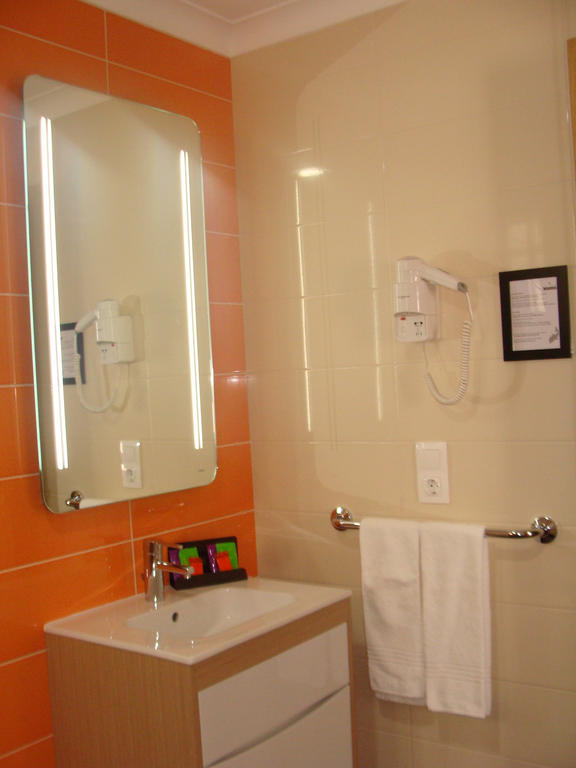Apartamentos Kosmos Horta  Phòng bức ảnh