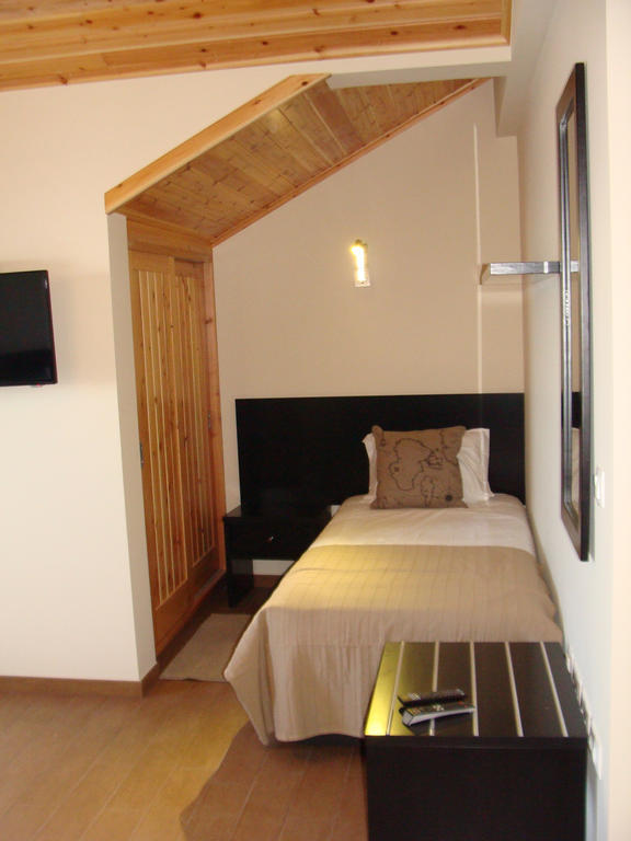 Apartamentos Kosmos Horta  Phòng bức ảnh