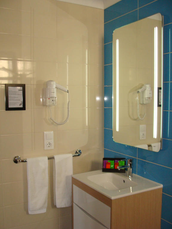 Apartamentos Kosmos Horta  Phòng bức ảnh
