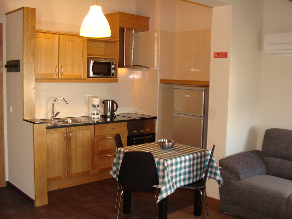 Apartamentos Kosmos Horta  Phòng bức ảnh